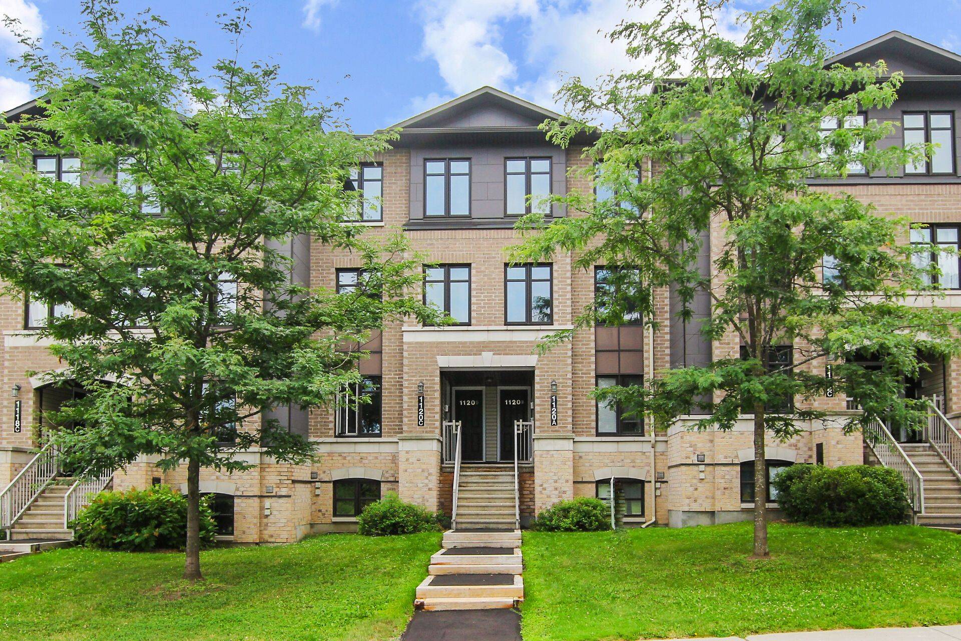 Kanata, ON K2K 0H2,1120 Klondike RD #B