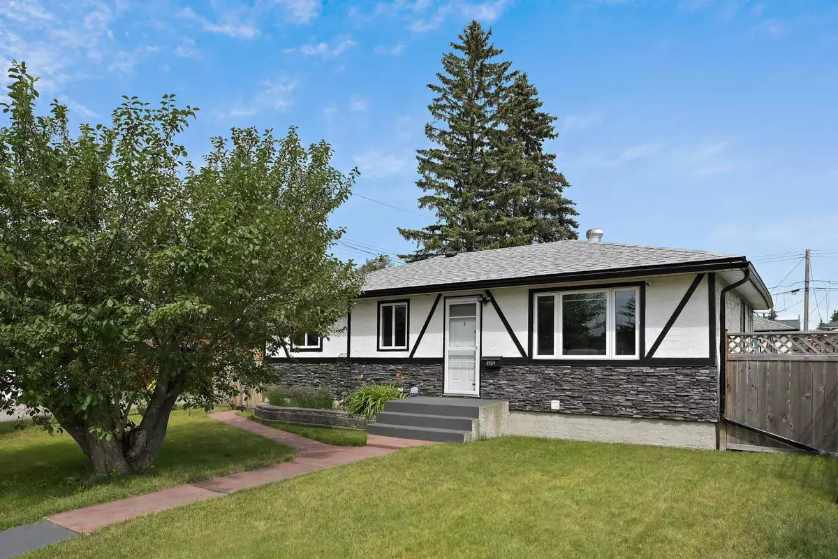Calgary, AB T3B 2N5,3924 77 ST Northwest