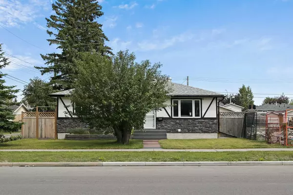 Calgary, AB T3B 2N5,3924 77 ST Northwest