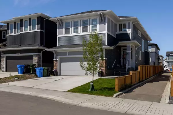 97 Amblehurst GDNS Northwest, Calgary, AB T3P 1Z9