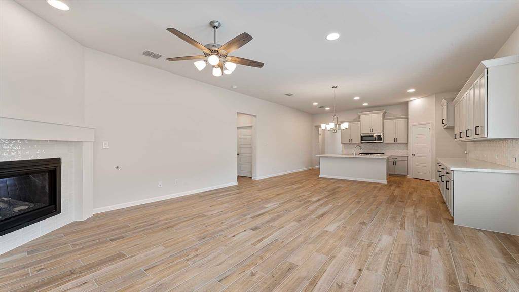 Rhome, TX 76078,122 Palo Duro Bend