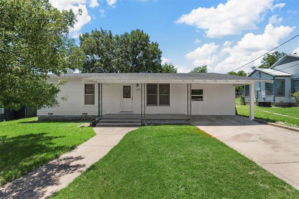 1508 W 11th, Clifton, TX 76634