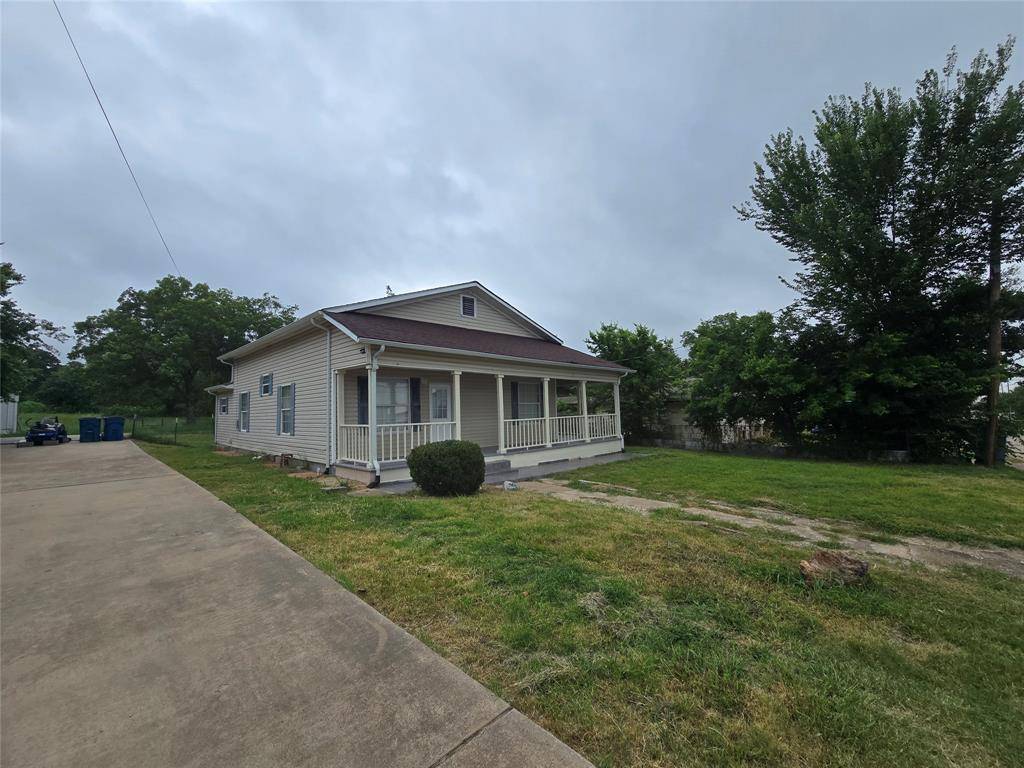 Keene, TX 76059,212 E 4th Street