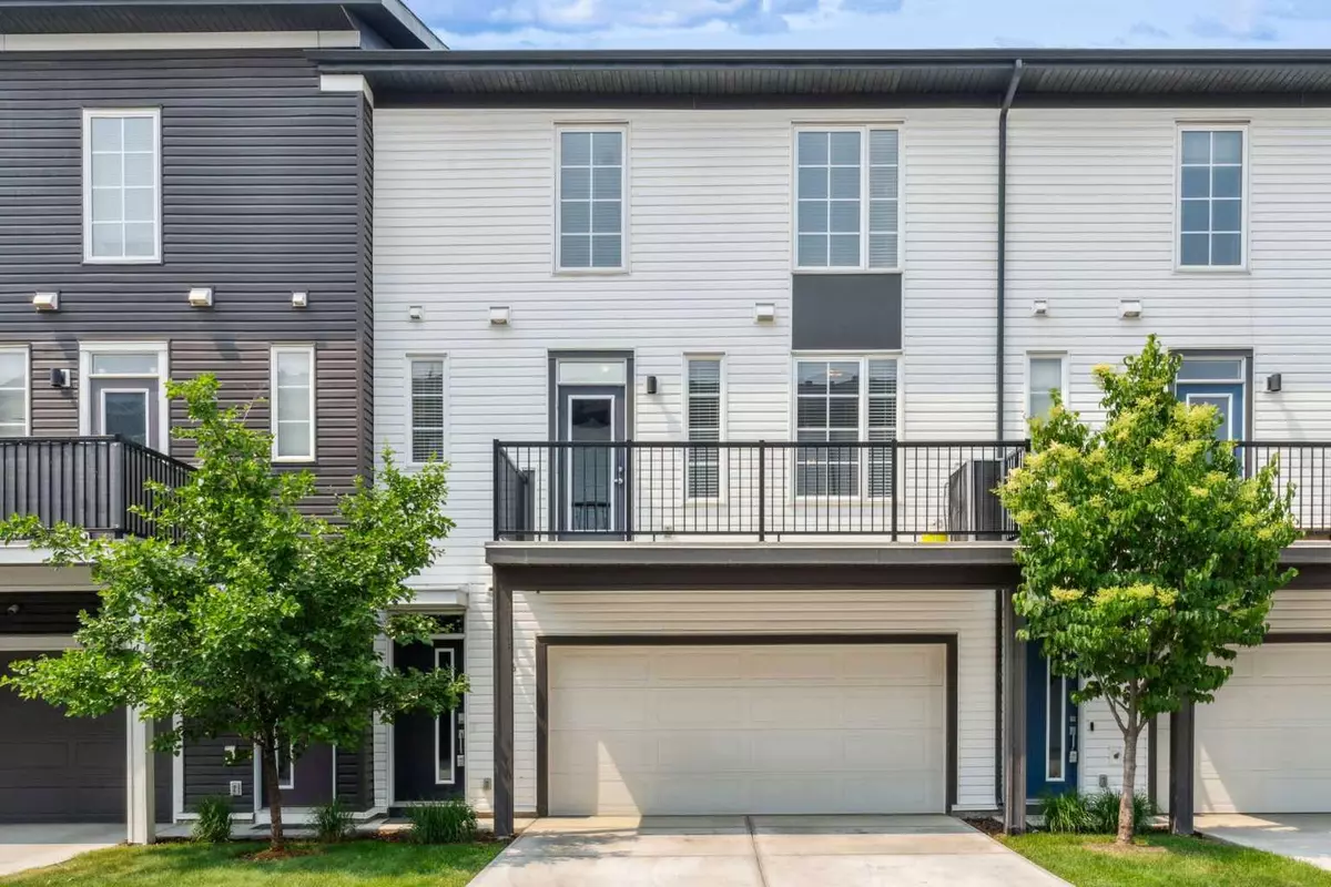 Calgary, AB T2X 4C2,136 Walgrove Common SE