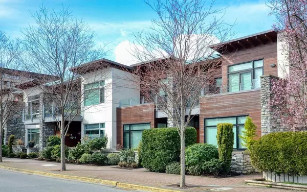 9820 Seaport Pl #102, Sidney, BC V8L 4X3