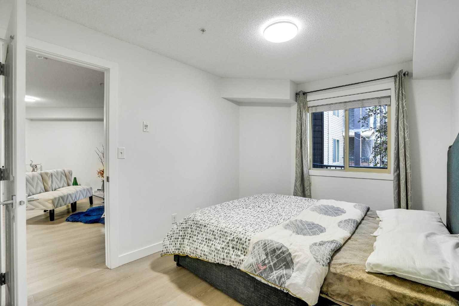 Calgary, AB T3J 0N6,7180 80 AVE NE #220