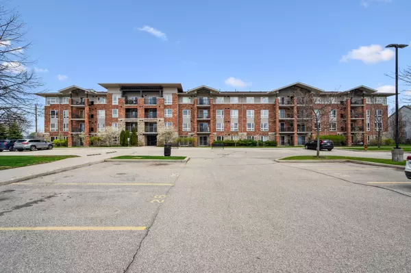 Guelph, ON N1L 0G8,19 Waterford DR #105
