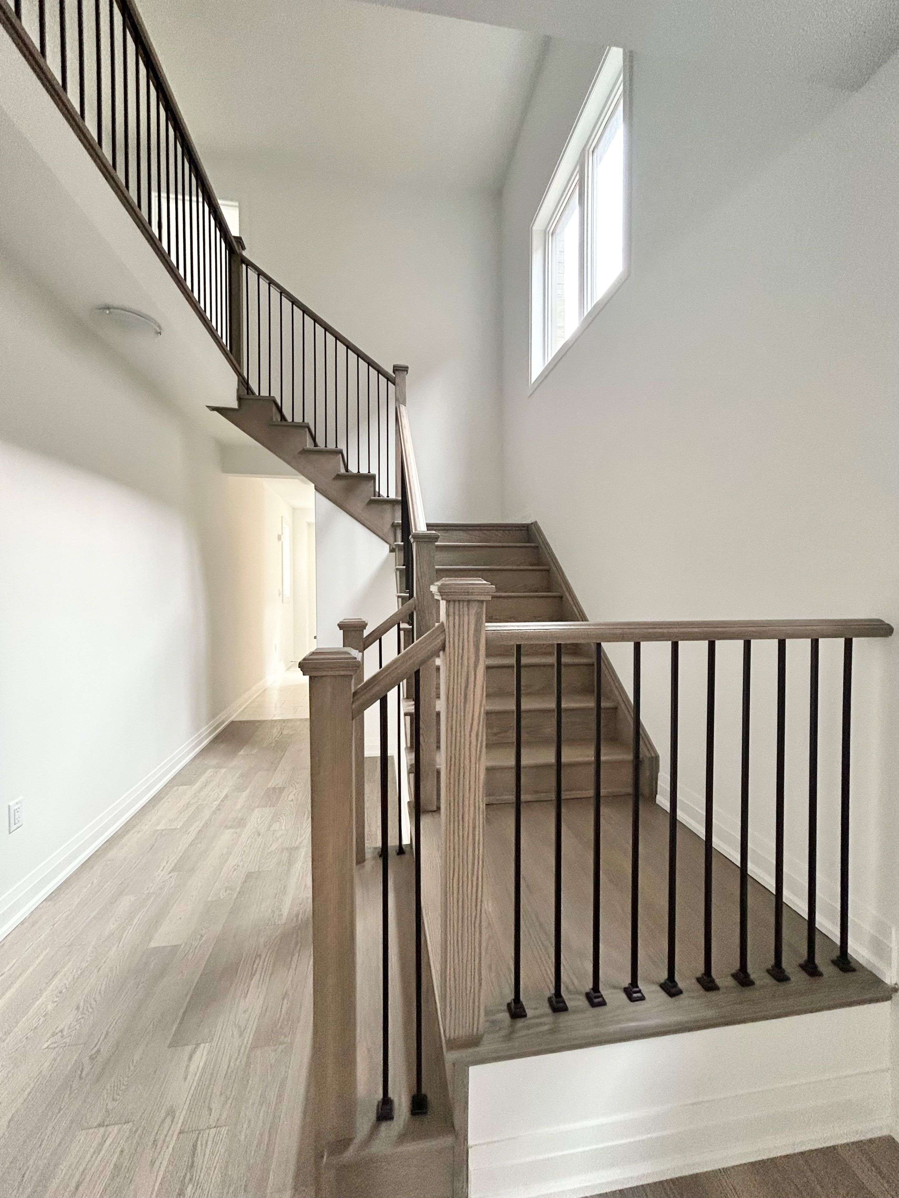 Pickering, ON L1X 0N8,1406 Mockingbird SQ