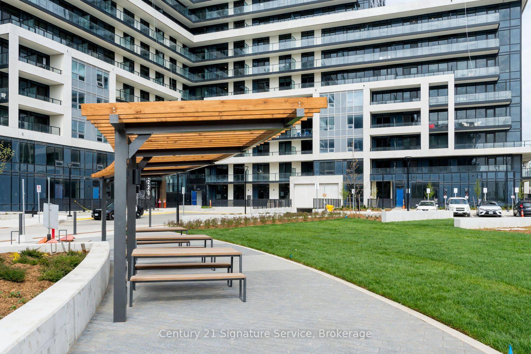 Oakville, ON L6H 7W6,3220 William Coltson AVE #614