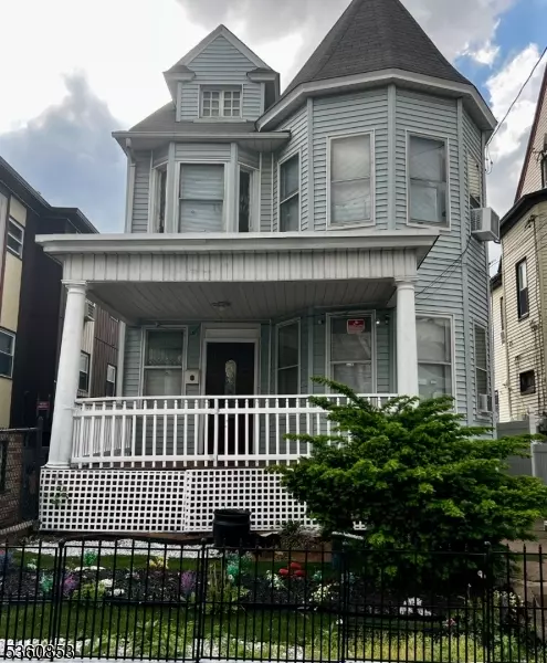 654 E 26Th St, Paterson City, NJ 07504