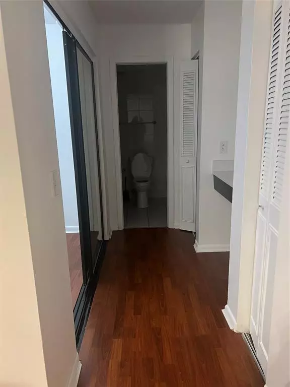 Boca Raton, FL 33428,22615 SW 66 Ave #206