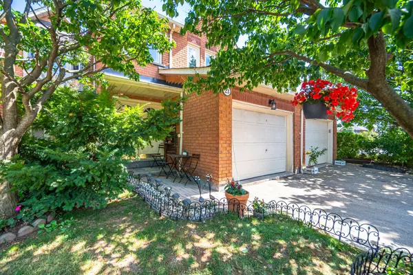 Mississauga, ON L5R 3L6,800 Constellation DR #23