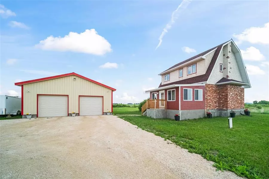 51113 Heatherdale RD, Lorette, MB R5K 0V3