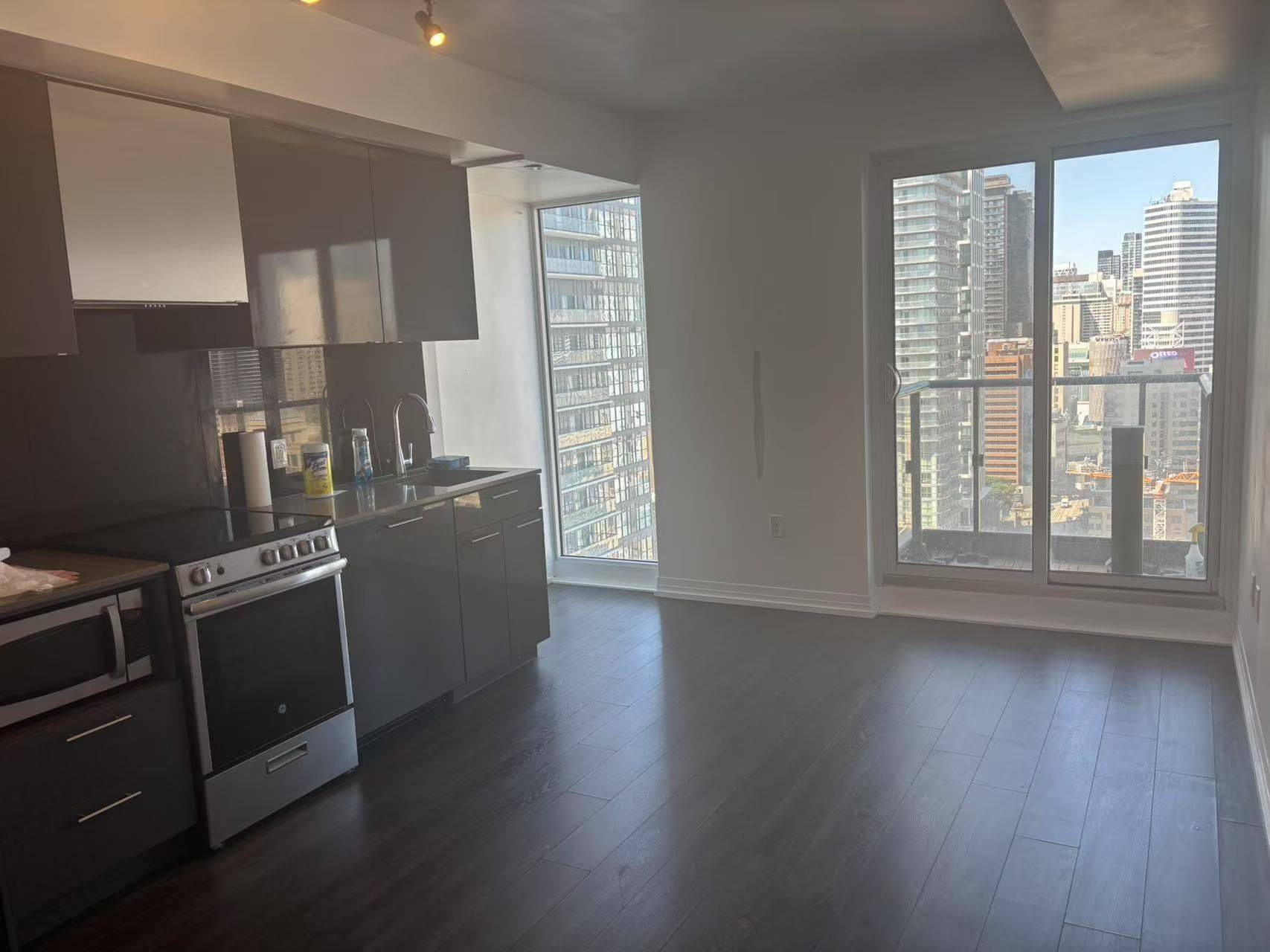 Toronto C08, ON M5B 2C2,251 Jarvis ST #2207