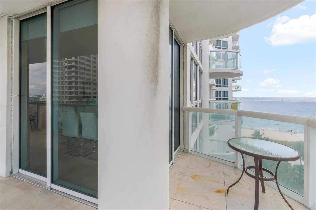 Miami Beach, FL 33141,6365 Collins Ave #907