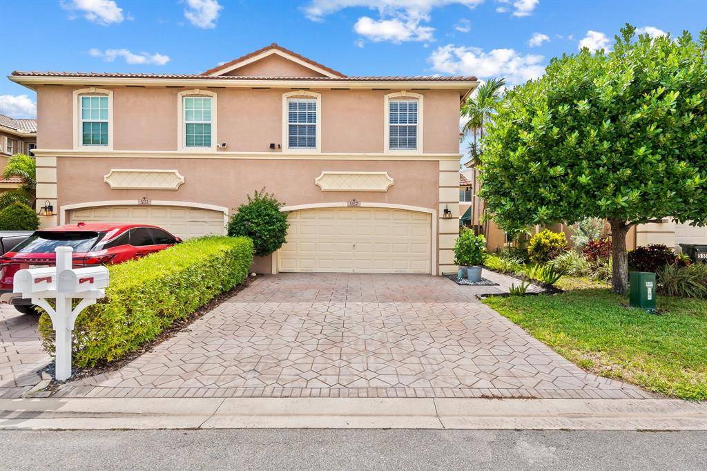 Coconut Creek, FL 33073,5157 Meadow Oaks Dr #5157