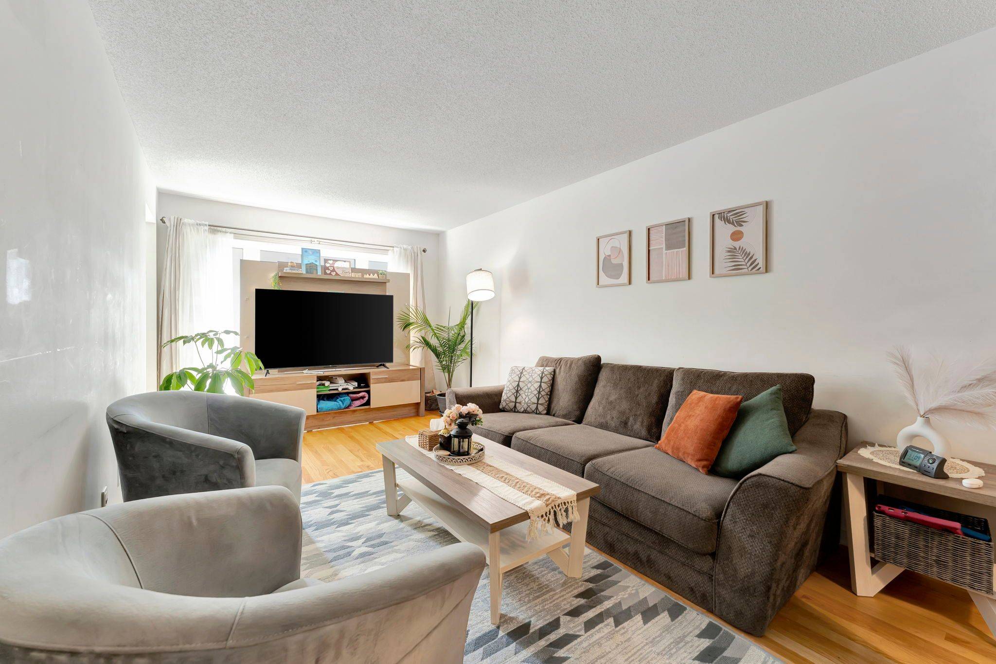 Kanata, ON K2K 0C3,1008 Klondike RD