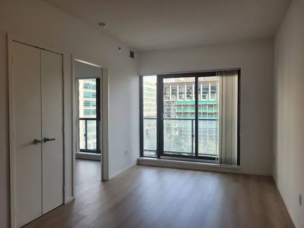 Toronto C08, ON M5B 0A9,159 Dundas ST E #908