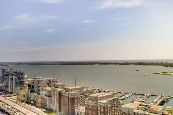 Toronto C01, ON M5V 0J8,75 Queens Wharf RD #801