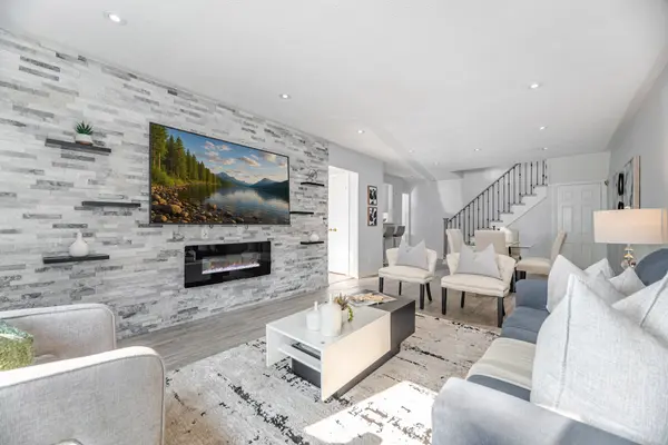 Toronto E04, ON M1P 5B6,29 Mondeo DR