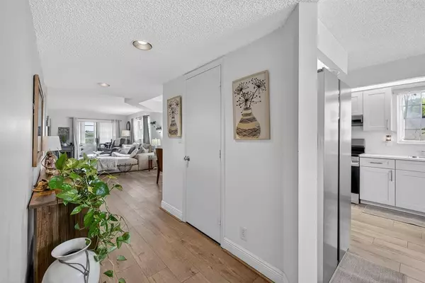 1603 Abaco Dr #M4, Coconut Creek, FL 33066