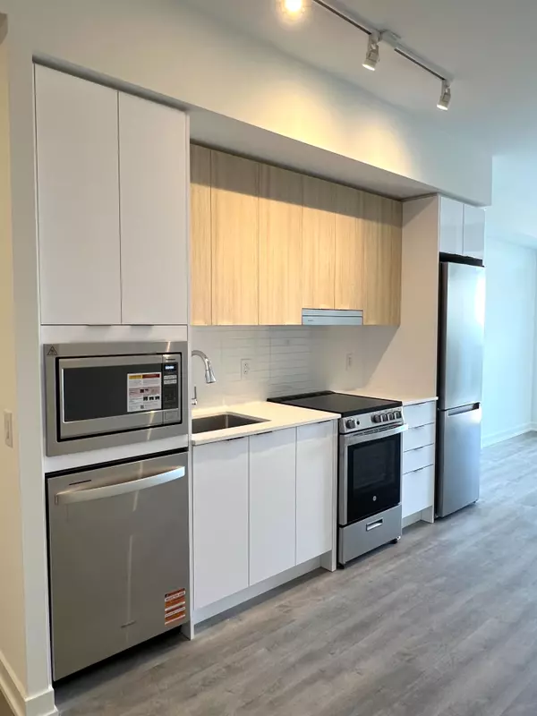 Mississauga, ON L4Z 3X7,5105 Hurontario ST #2101