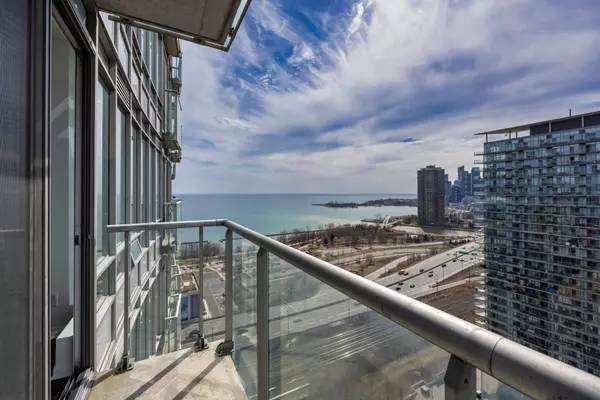 Toronto W01, ON M6S 5A2,15 Windermere AVE