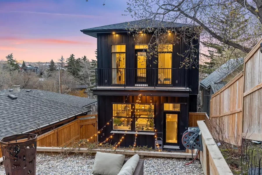 1129 Maggie ST Southeast, Calgary, AB T2G 4L8