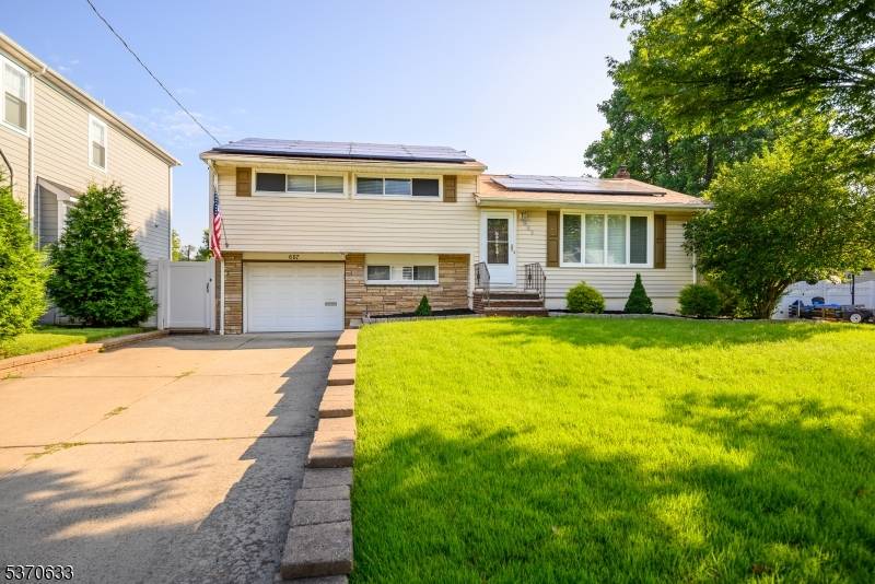 687 Sycamore St, Rahway City, NJ 07065