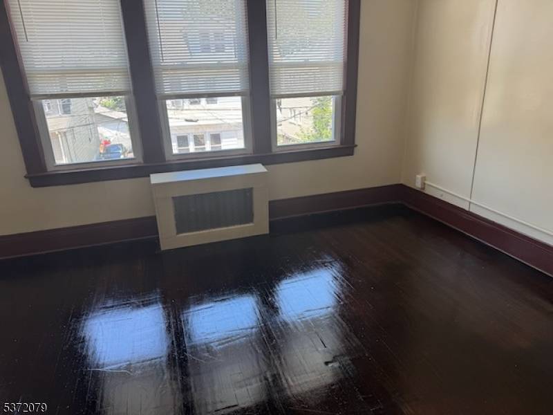 Irvington Twp., NJ 07111,36 Vine Ave, Unit 2