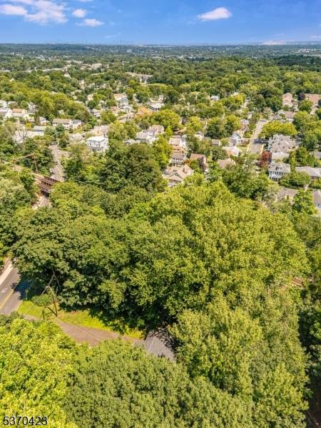Summit City, NJ 07901,160-162 Springfield Ave