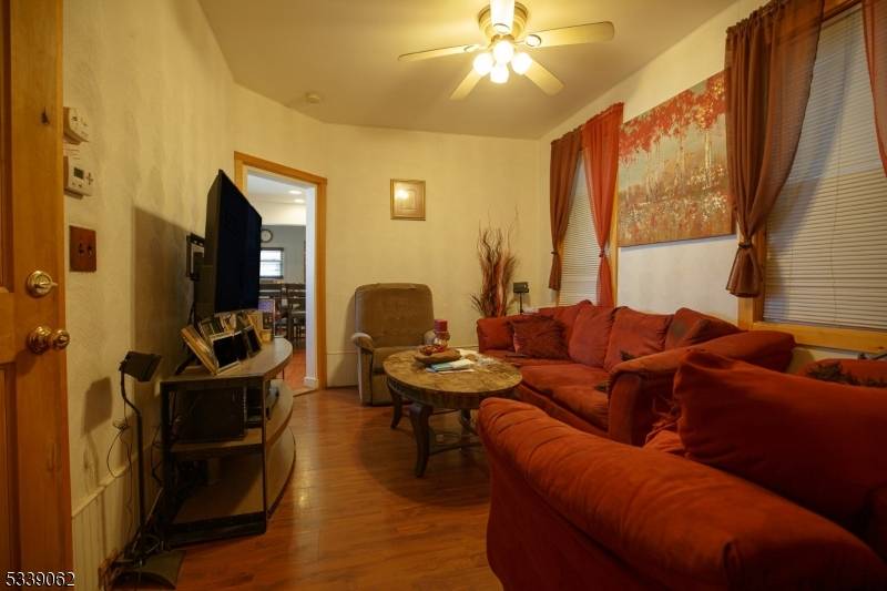 Linden City, NJ 07036,516 E Blancke St