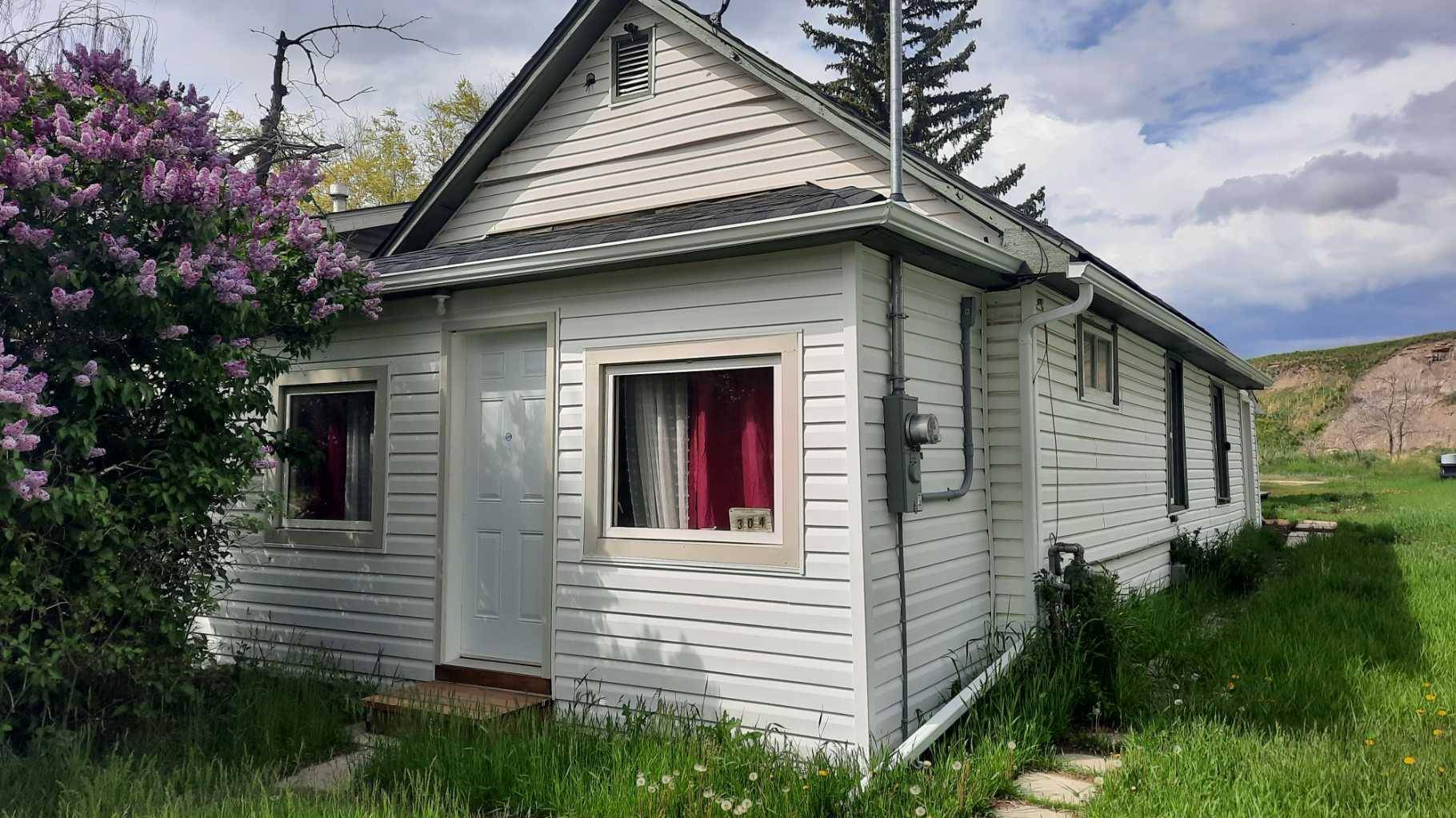 304 7 AVE Southwest, Drumheller, AB T0J0Y6