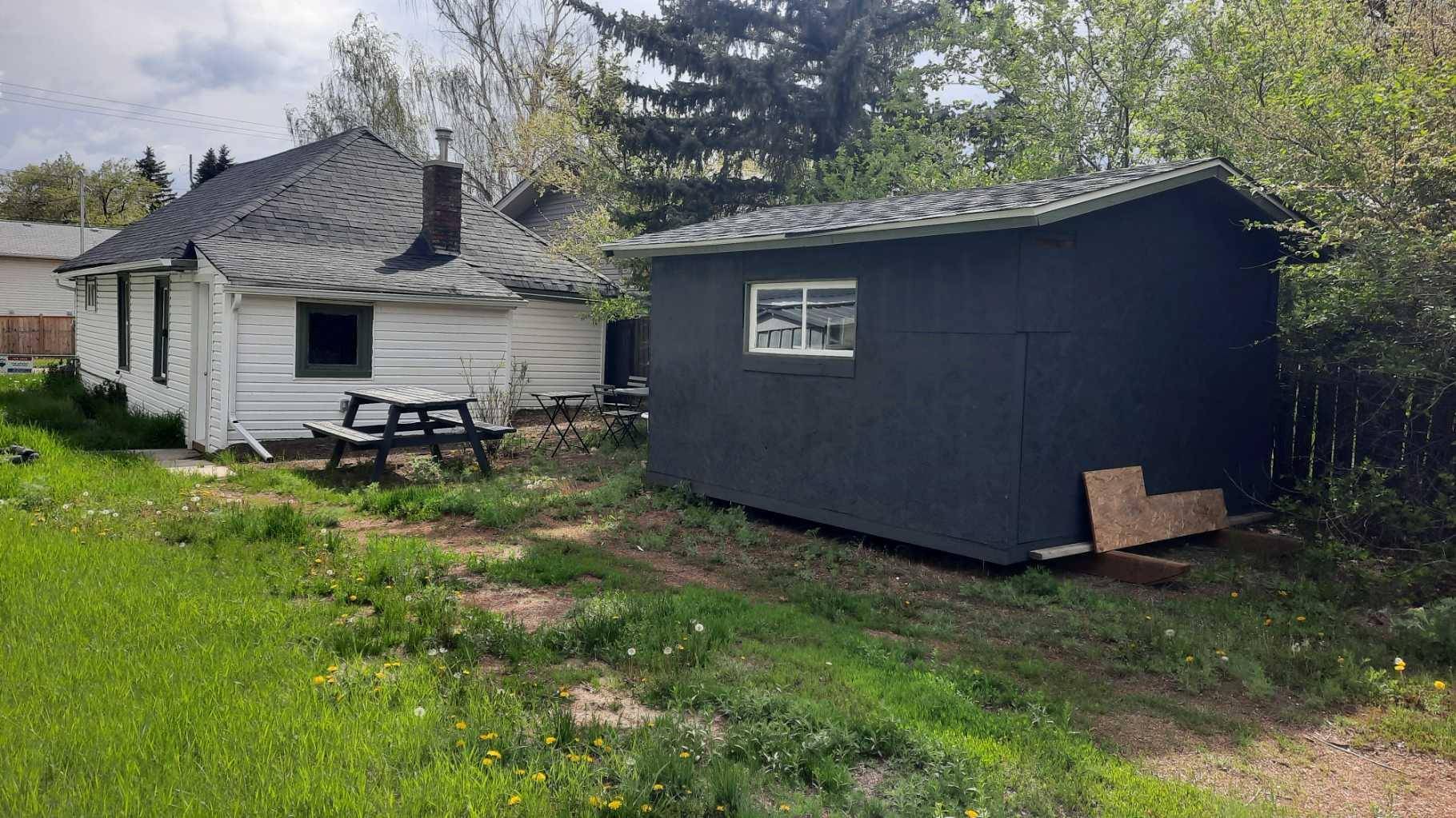 Drumheller, AB T0J0Y6,304 7 AVE Southwest
