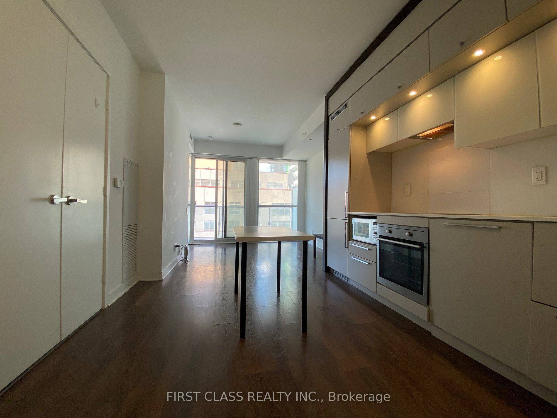 Toronto C01, ON M4Y 0B9,15 Grenville ST #1208
