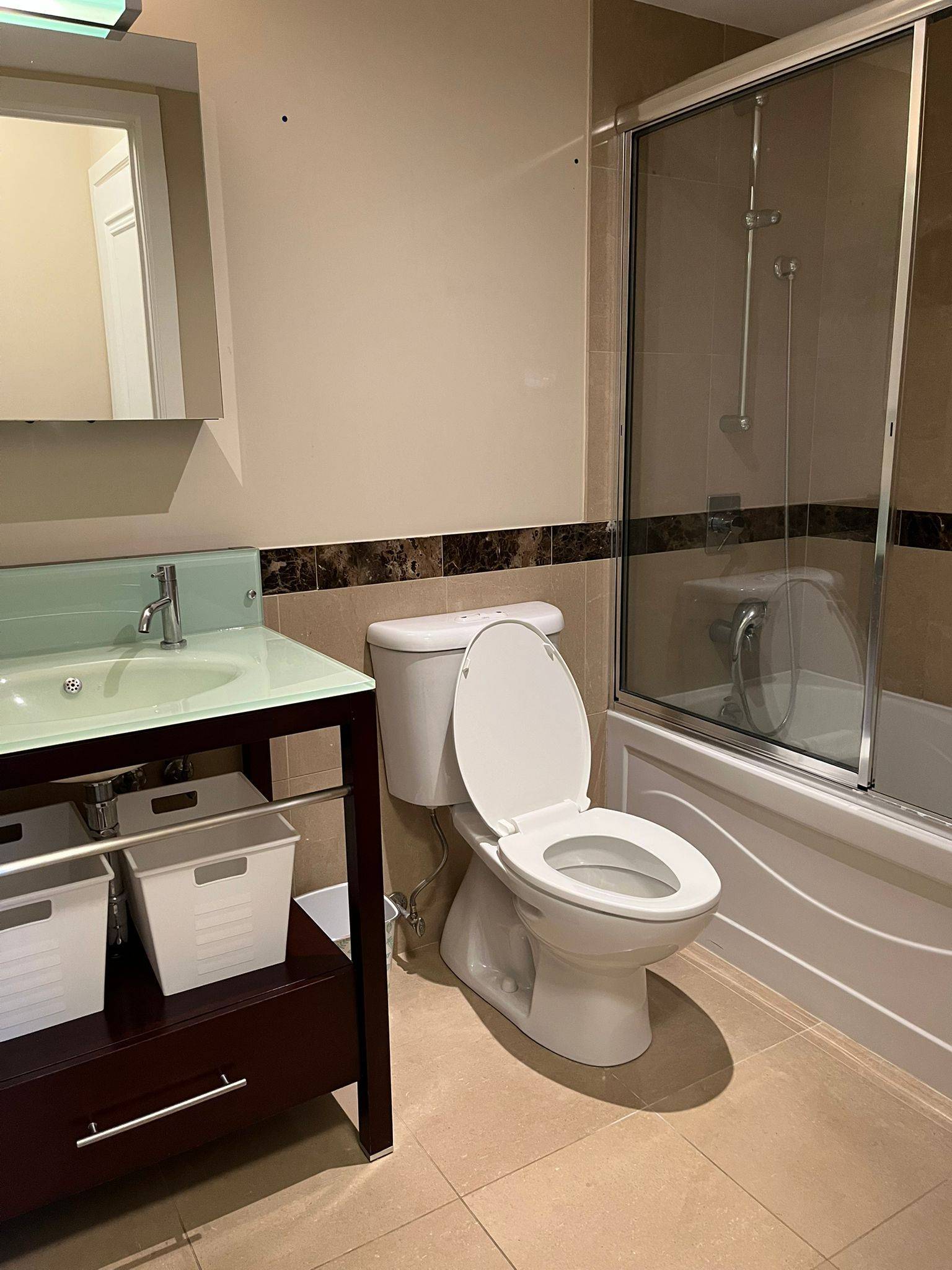 Toronto C15, ON M3H 2S5,650 SHEPPARD AVE E #614