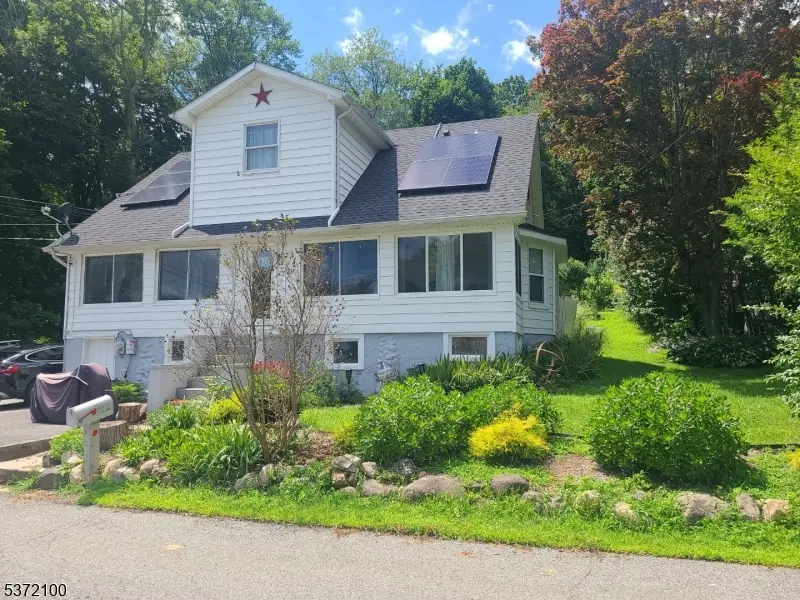 Stanhope Boro, NJ 07874,2 Coursen St