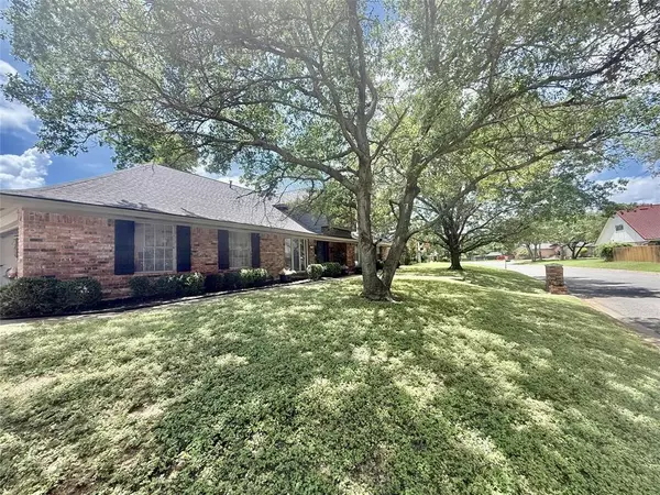 North Richland Hills, TX 76180,6204 Glengarry Court