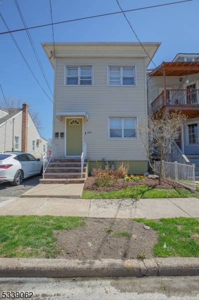 516 E Blancke St, Linden City, NJ 07036