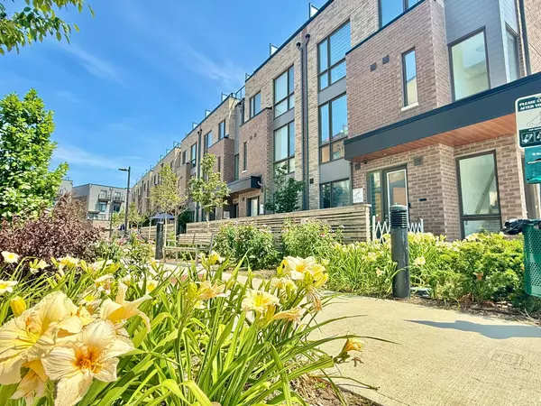 88 Turtle Island RD #14, Toronto C04, ON M6A 0E4