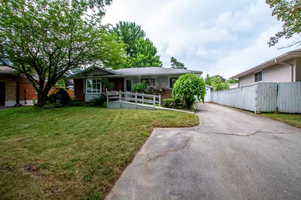 Niagara Falls, ON L2E 6J8,4204 Linwood CRES