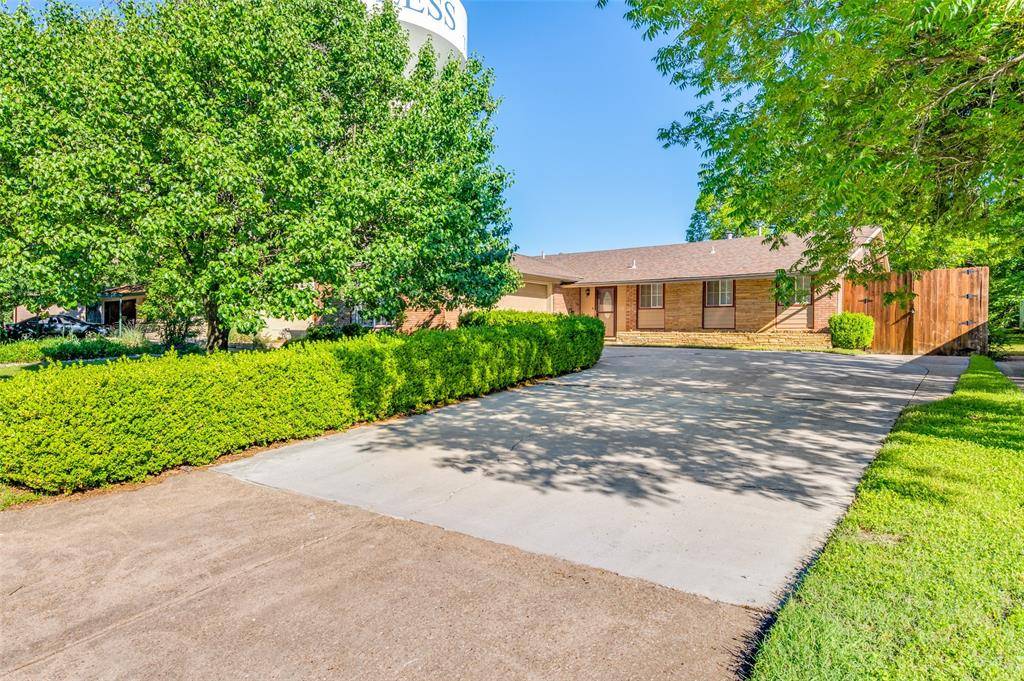Euless, TX 76040,403 E Alexander Lane