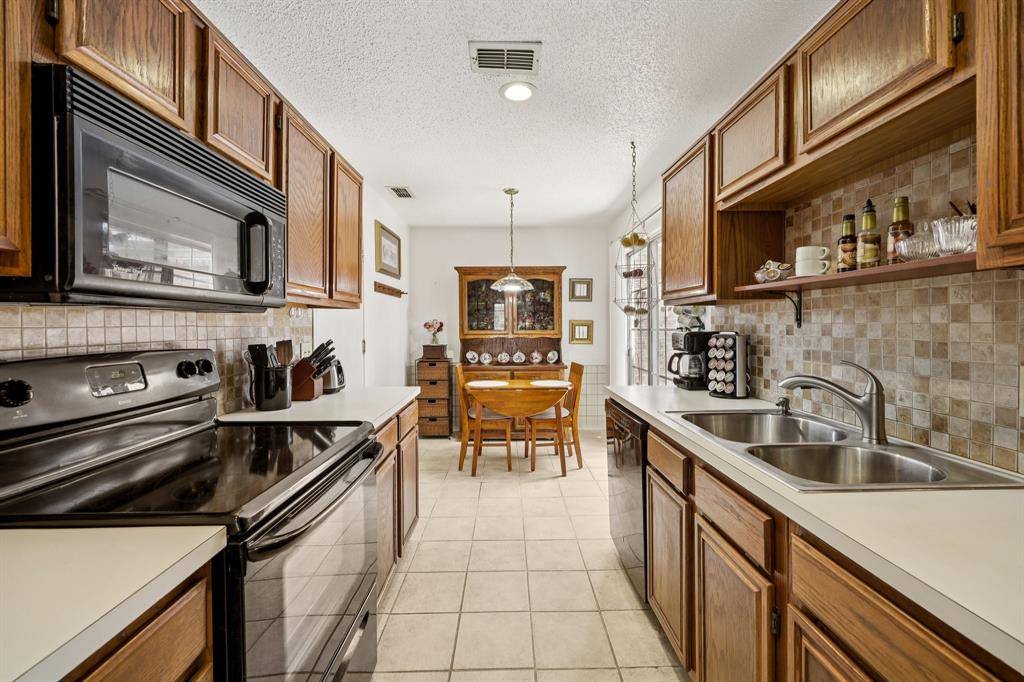 Duncanville, TX 75137,911 Sanders Drive