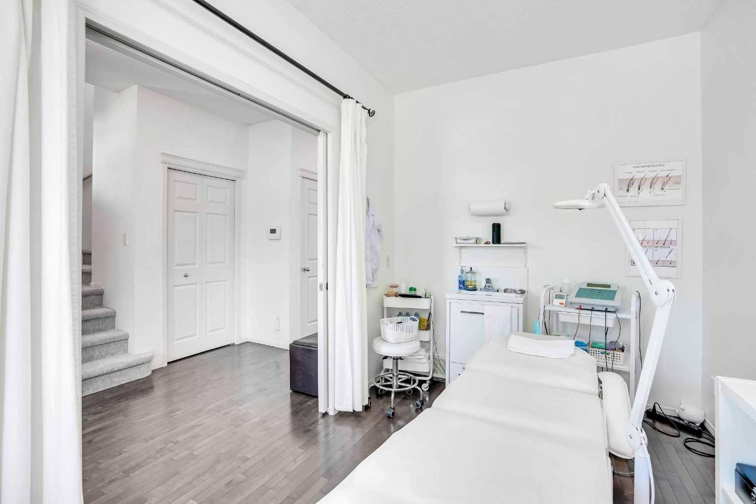 Calgary, AB T2Z 0G6,51 Copperstone CIR Southeast