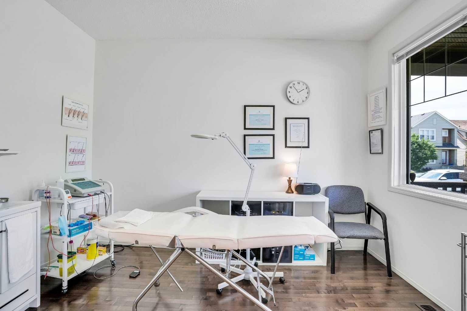 Calgary, AB T2Z 0G6,51 Copperstone CIR Southeast