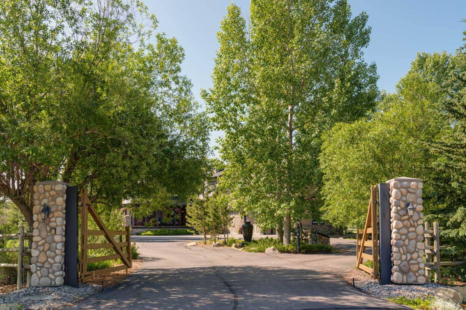 Rural Foothills County, AB T0L 1W2,192215 146 AVE W