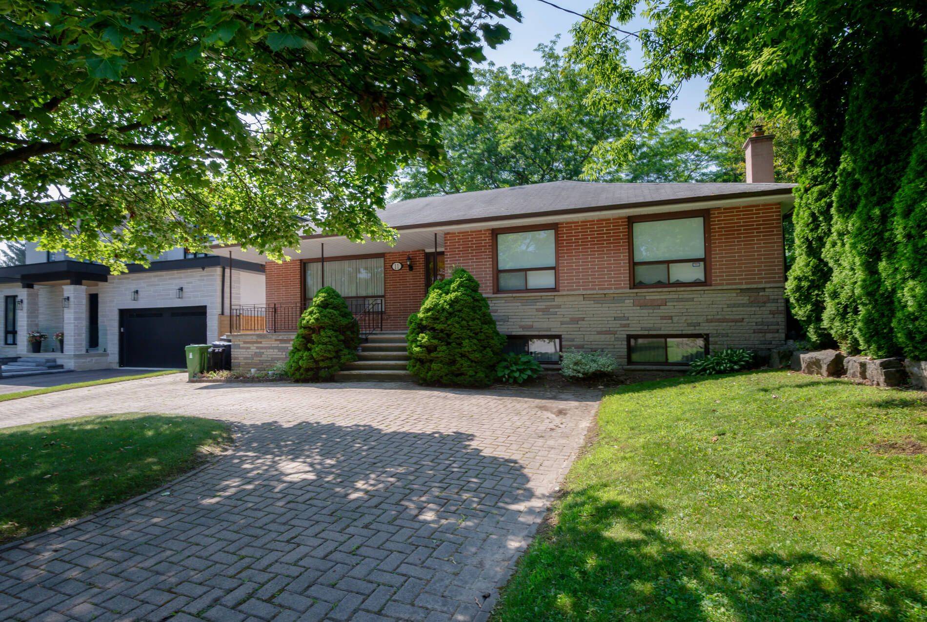 Toronto W09, ON M9P 1P8,11 Drury LN