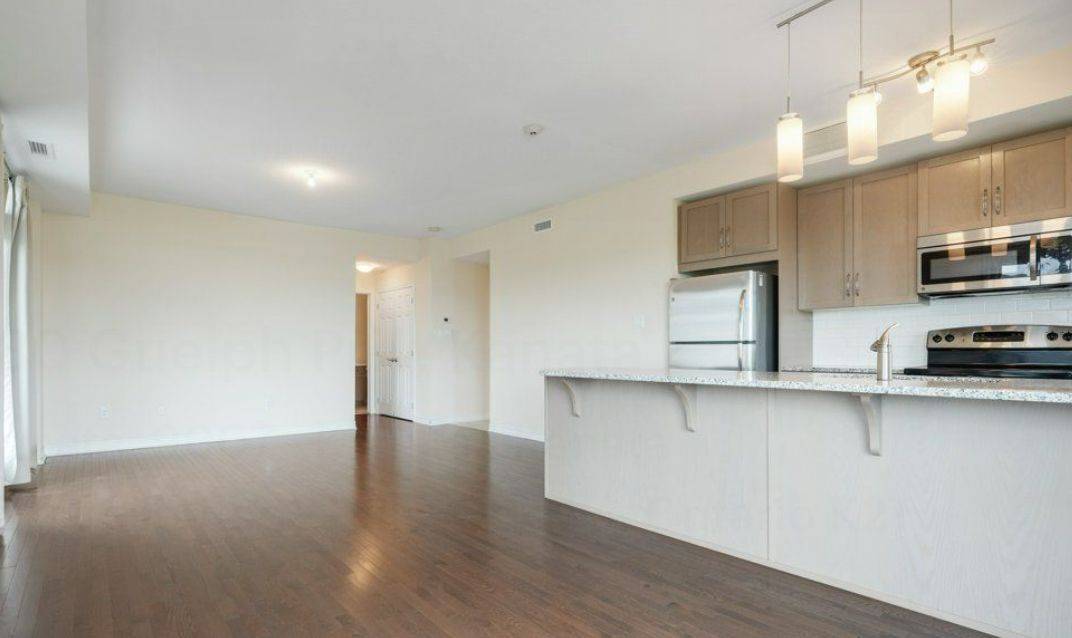 Kanata, ON K2T 0J6,180 Guelph Private #301