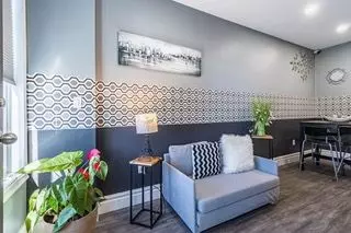 Toronto W04, ON M6E 4N5,17 Montcalm AVE