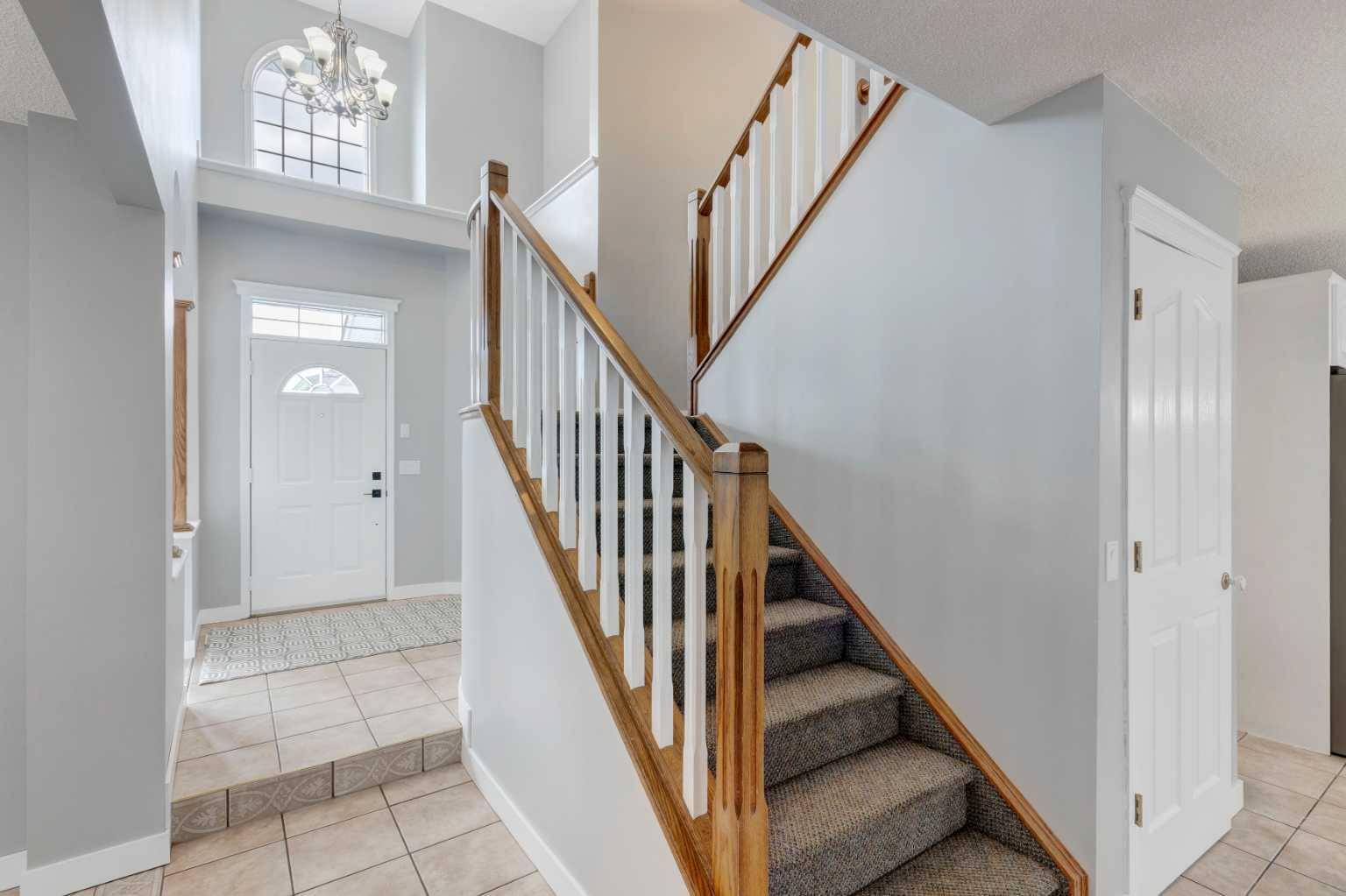 Calgary, AB T3L1W6,253 Schubert PL NW